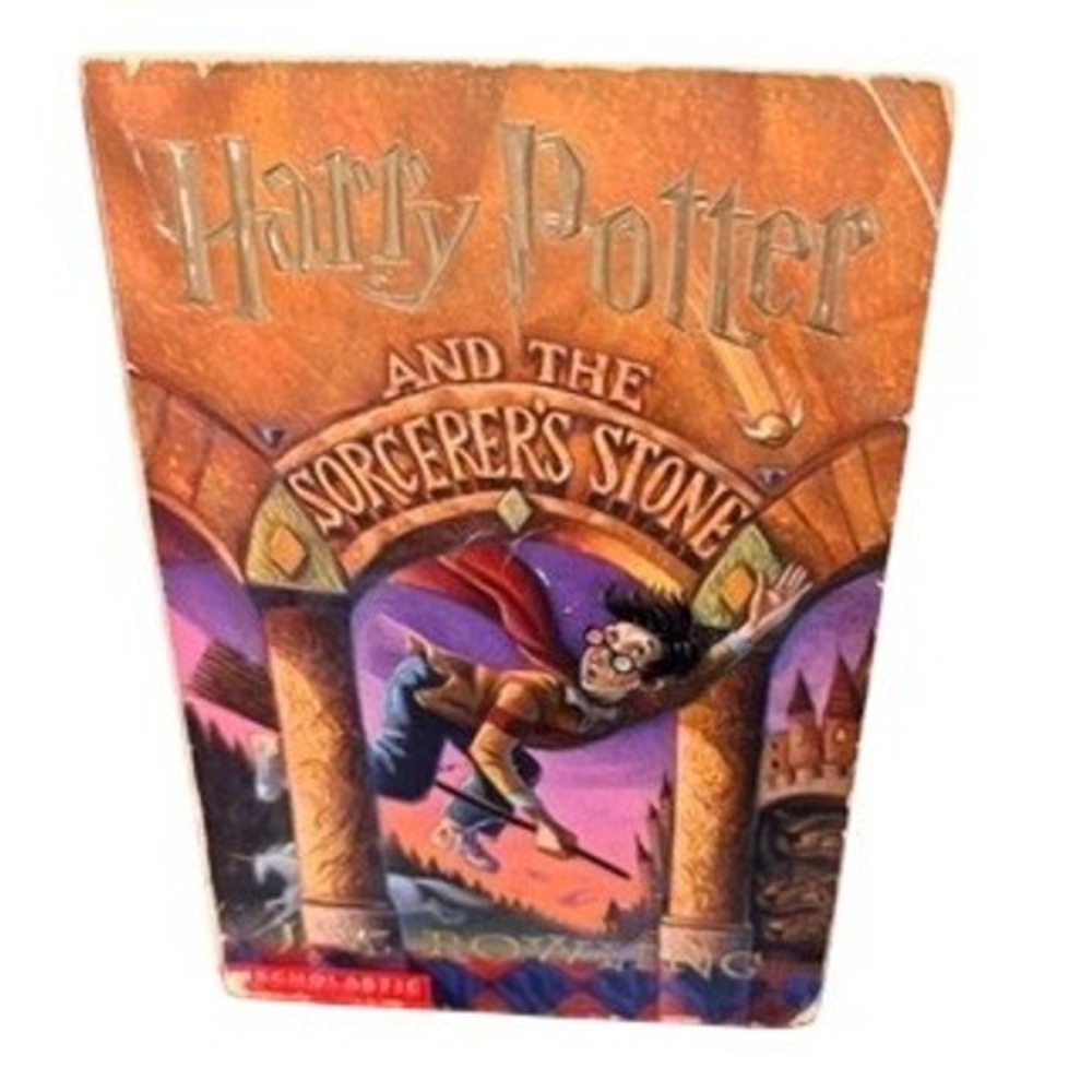 Harry Potter and the Sorcerer's Stone J.K. Rowling Scholastic Softcover Book 1